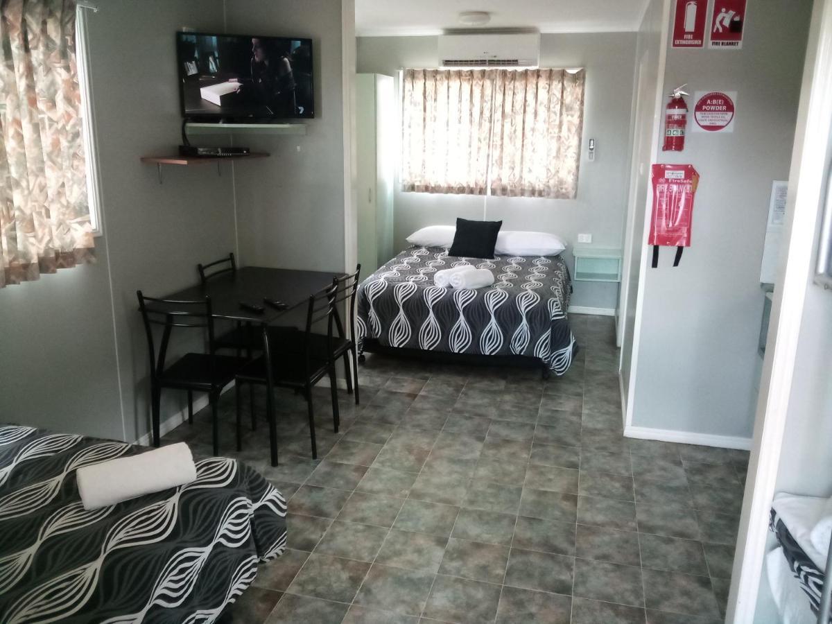 Bushchooks Travellers Village Bororen Δωμάτιο φωτογραφία